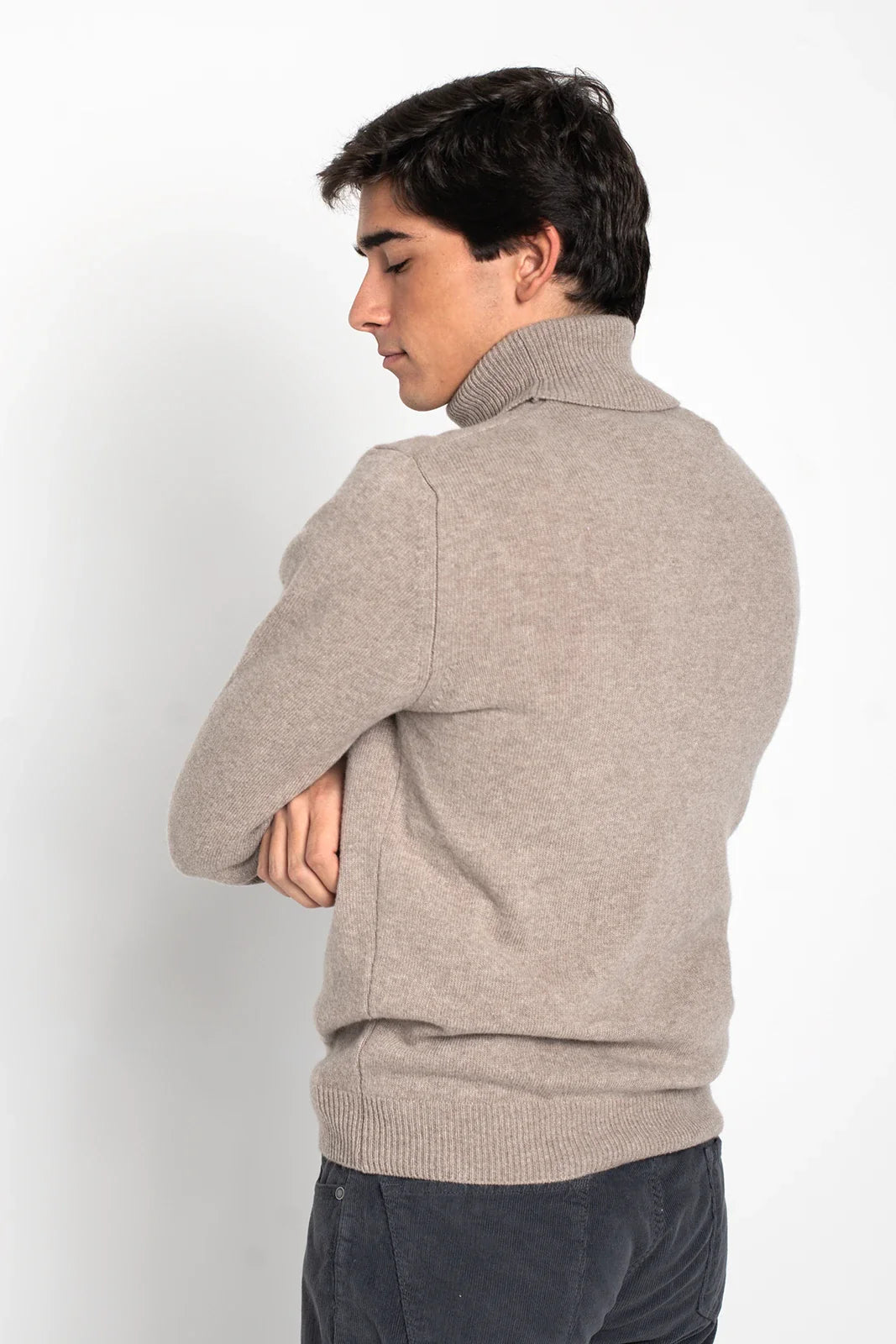 JERSEY DE CUELLO VUELTO BEIGE