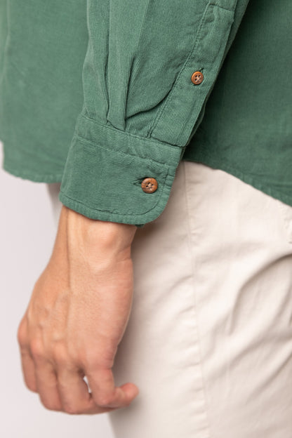 CAMISA MICROPANA VERDE CON BOLSILLO