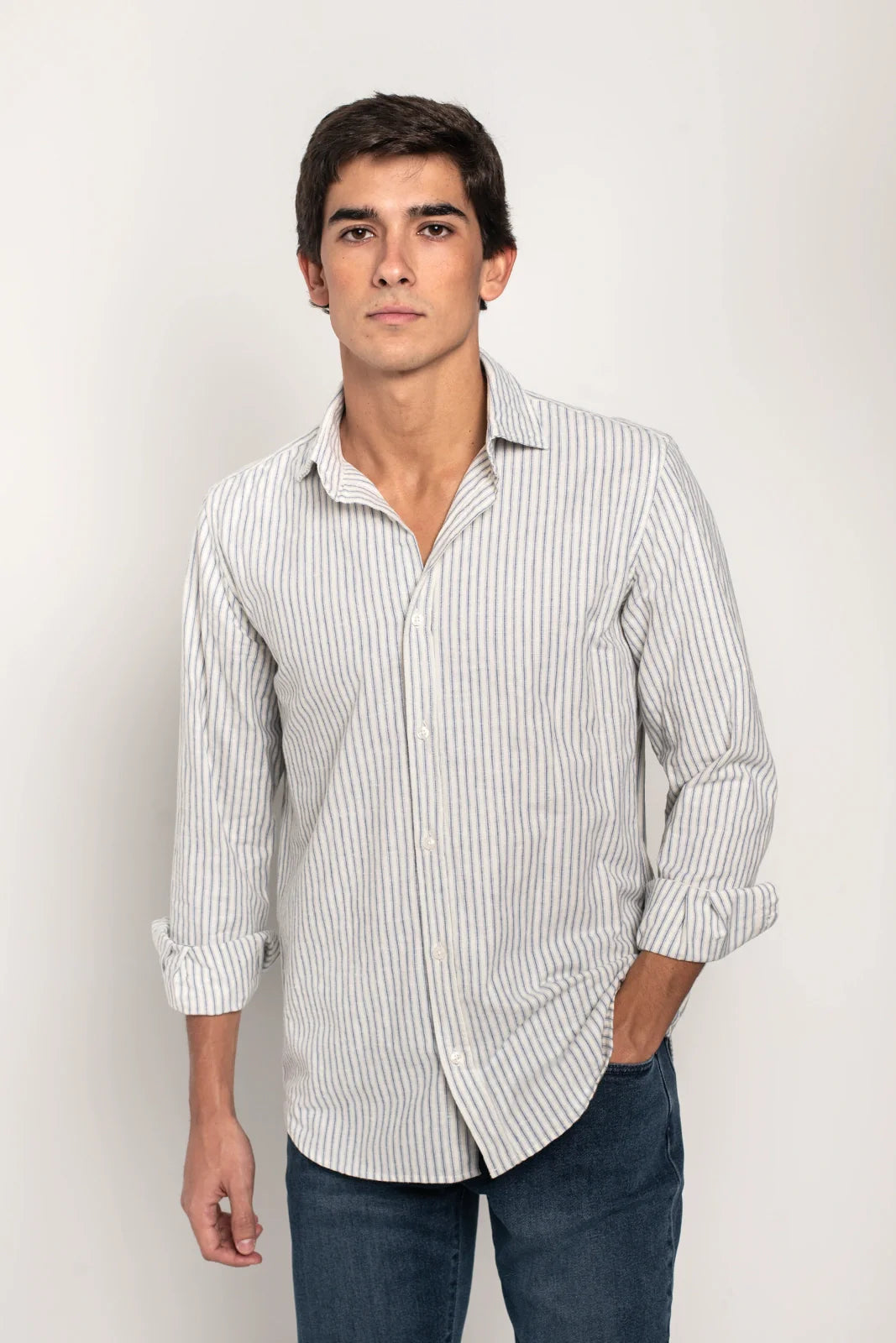 CAMISA HUESO RAYAS AZULES