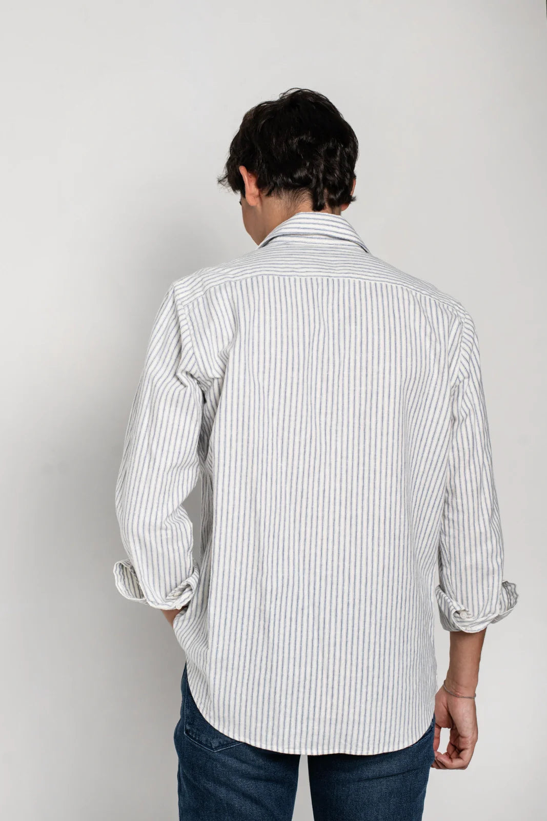 CAMISA HUESO RAYAS AZULES