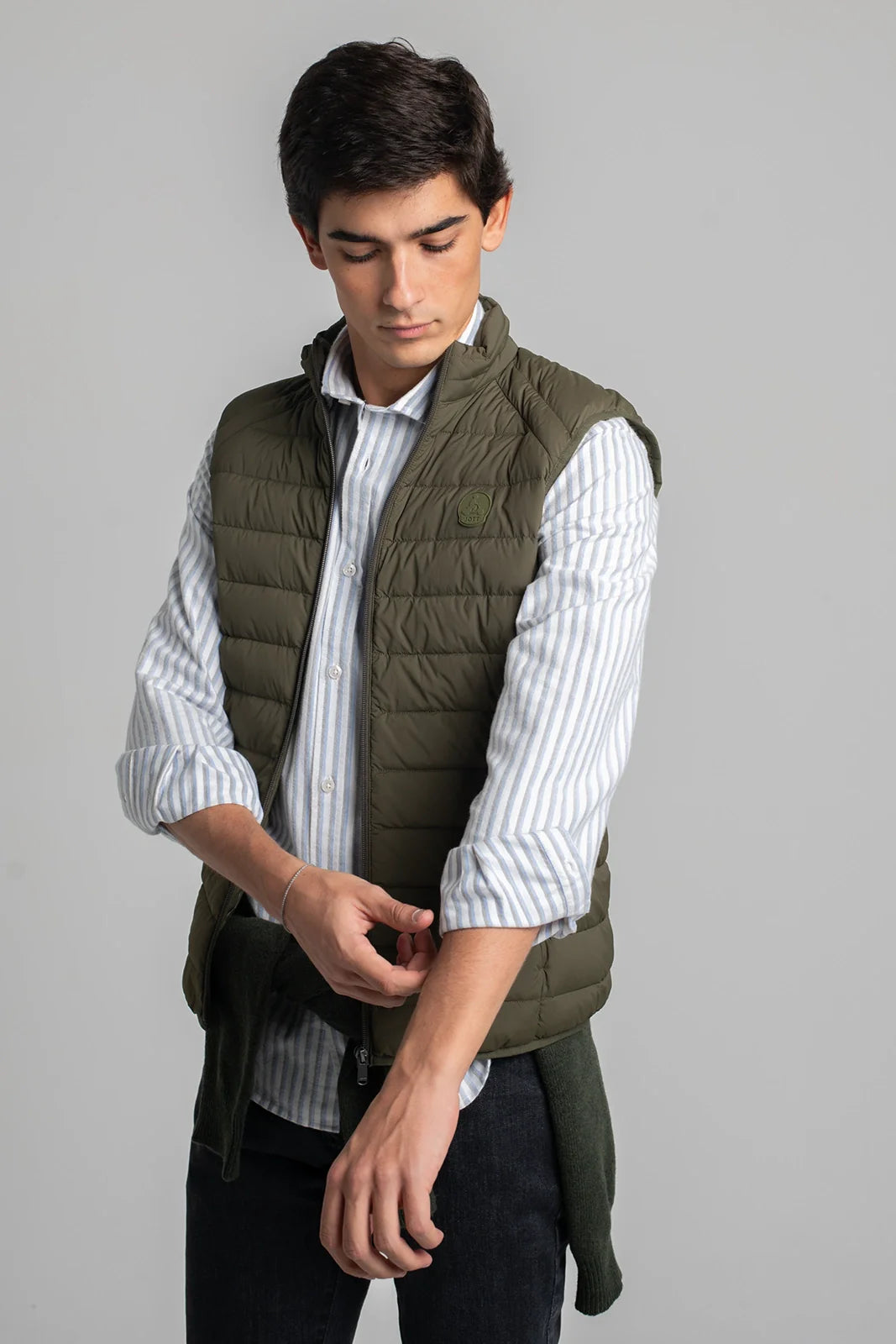 CHALECO DE PLUMAS VERDE JOTT