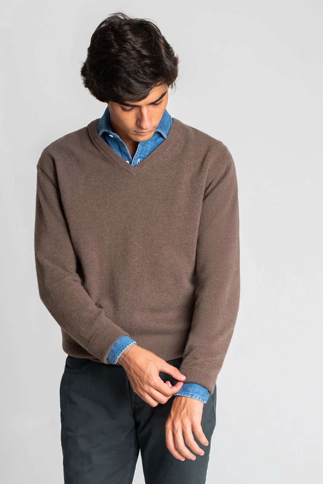 JERSEY CUELLO PICO TABACO