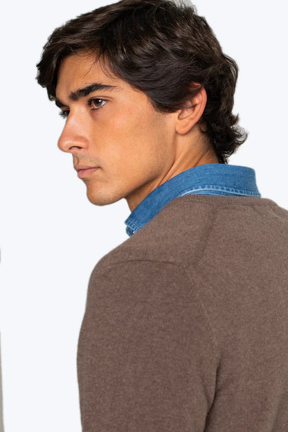 JERSEY CUELLO PICO TABACO