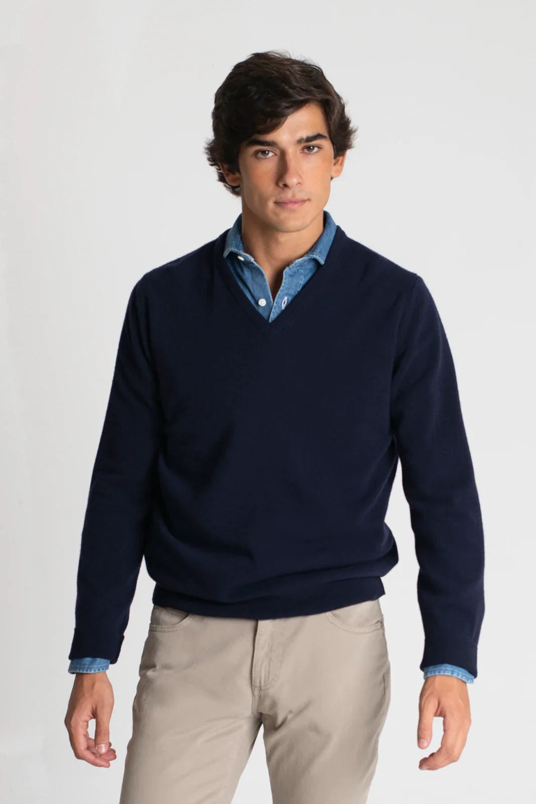 JERSEY CUELLO PICO AZUL MARINO