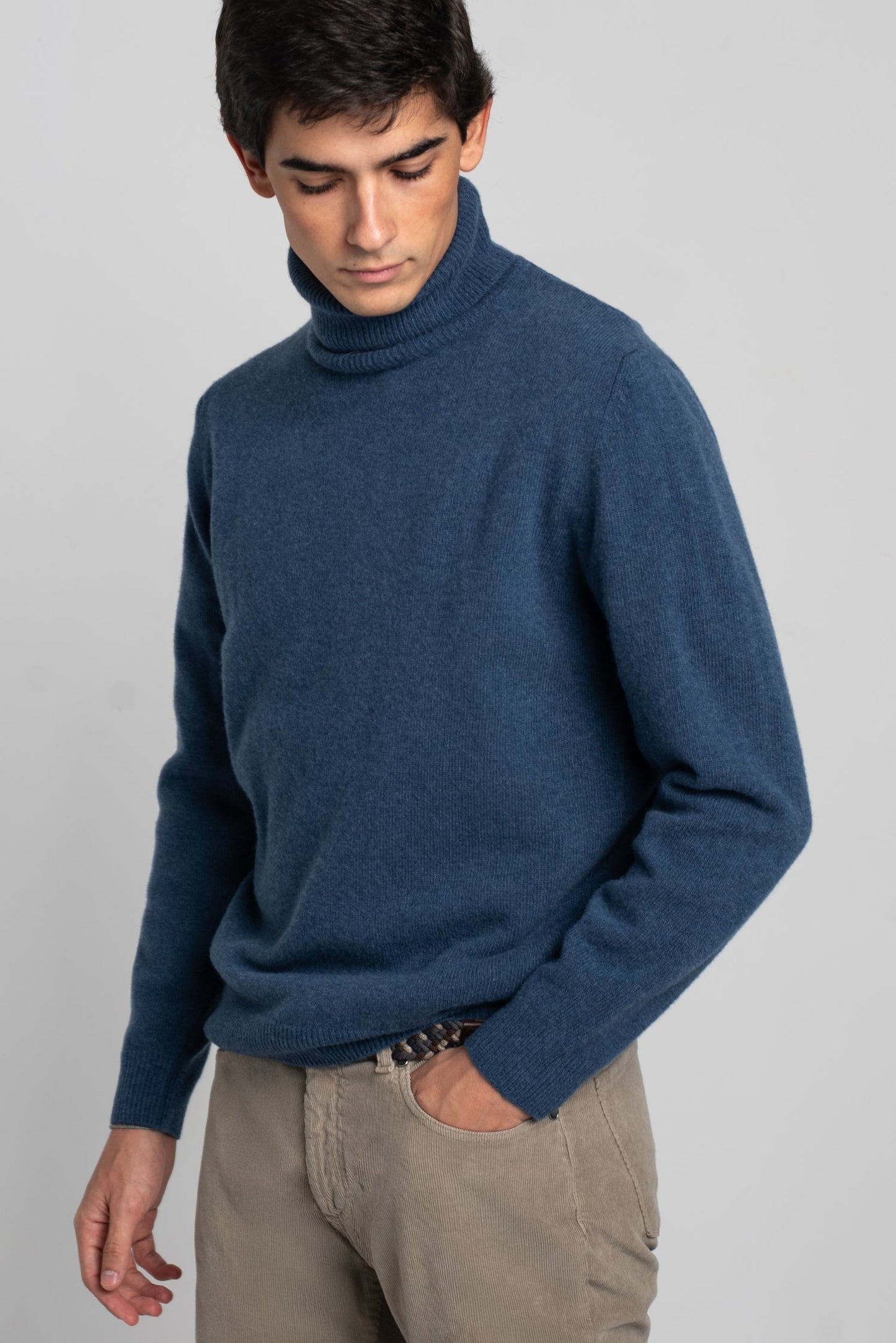 JERSEY DE CUELLO VUELTO AZUL