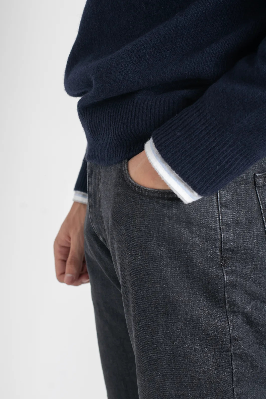 JERSEY CUELLO A CAJA AZUL MARINO