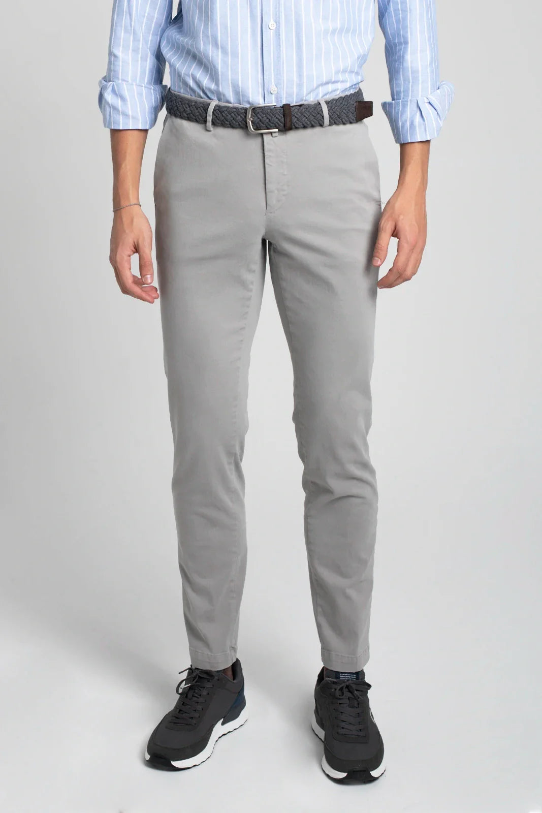 PANTALÓN CHINO GRIS CLARO