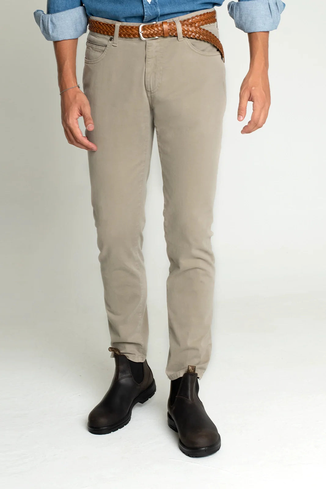 PANTALÓN 5 BOLSILLOS TOPO