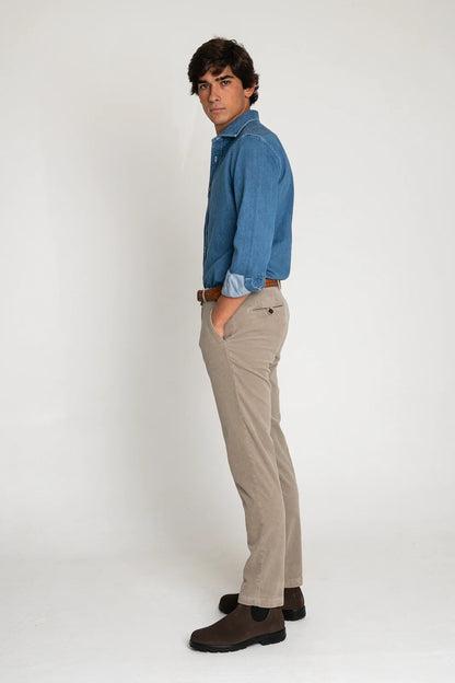PANTALÓN CHINO PANA BEIGE
