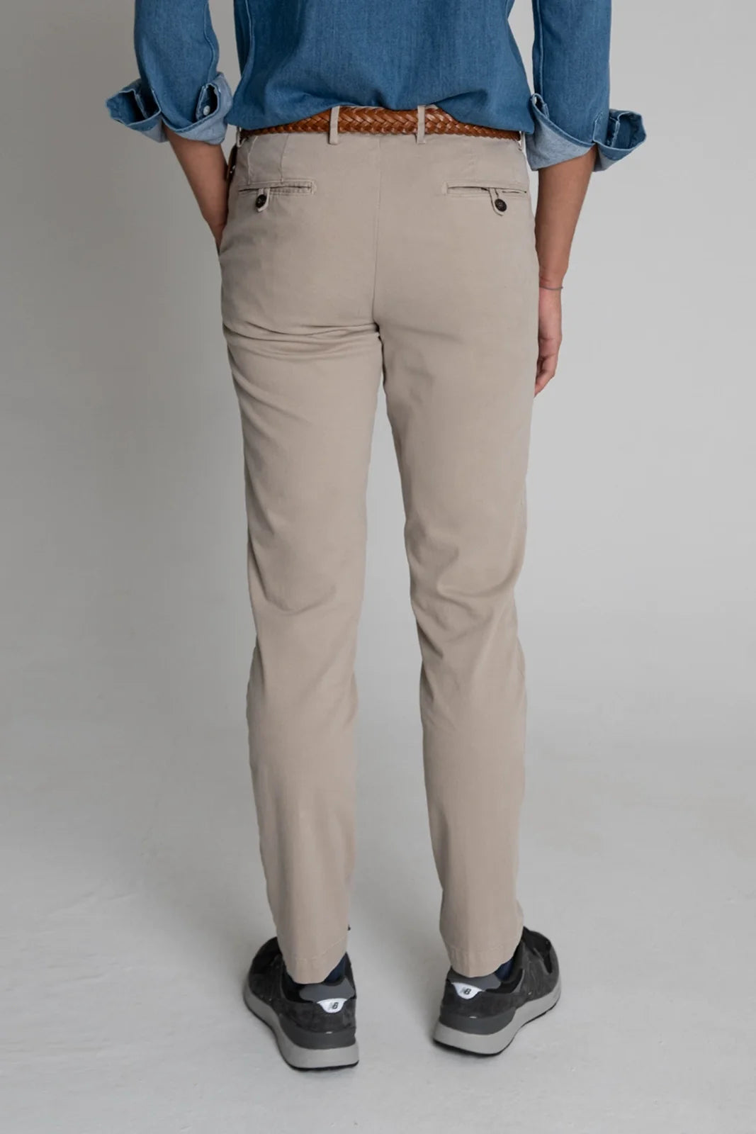 PANTALÓN CHINO BEIGE