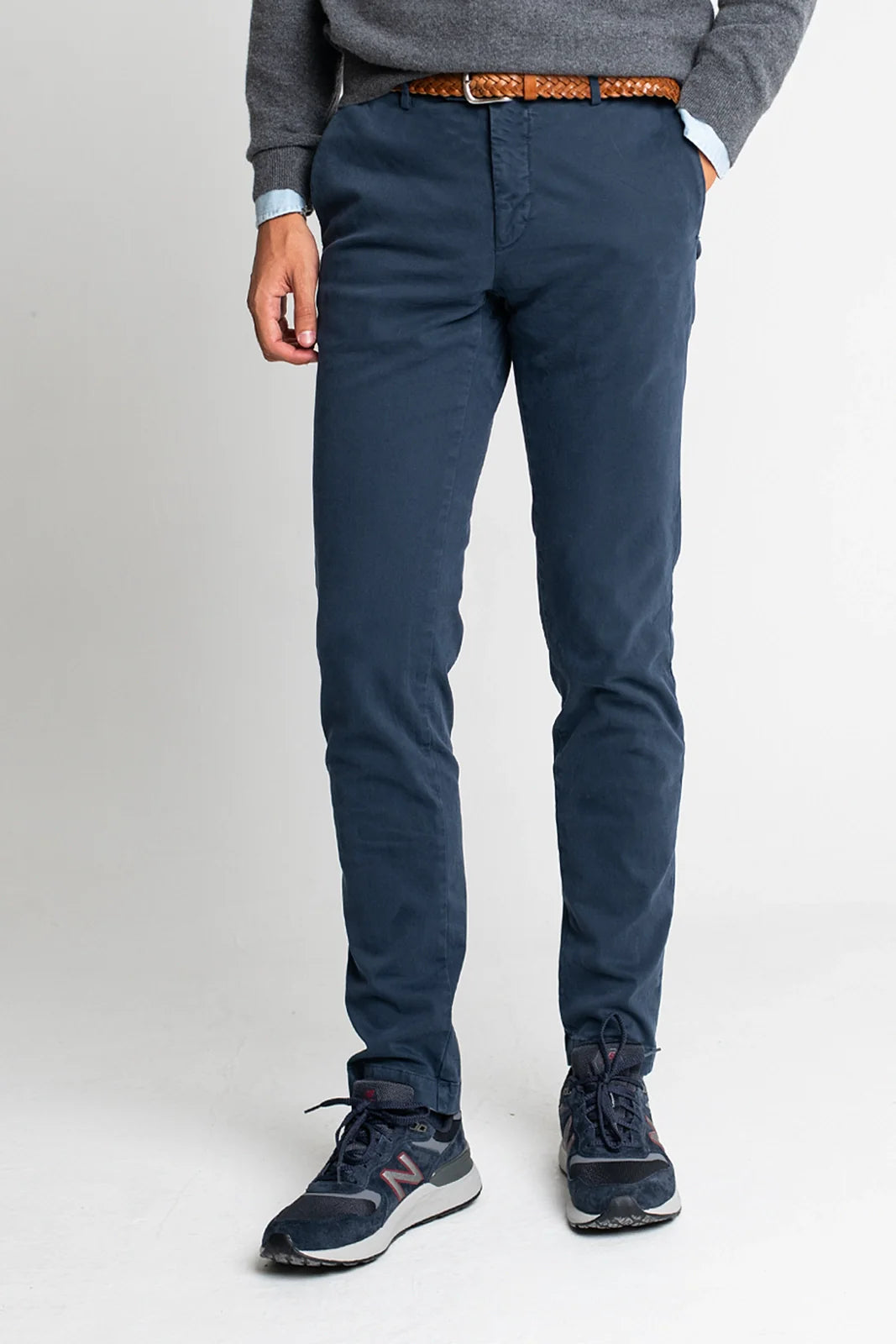 PANTALÓN CHINO AZUL MARINO