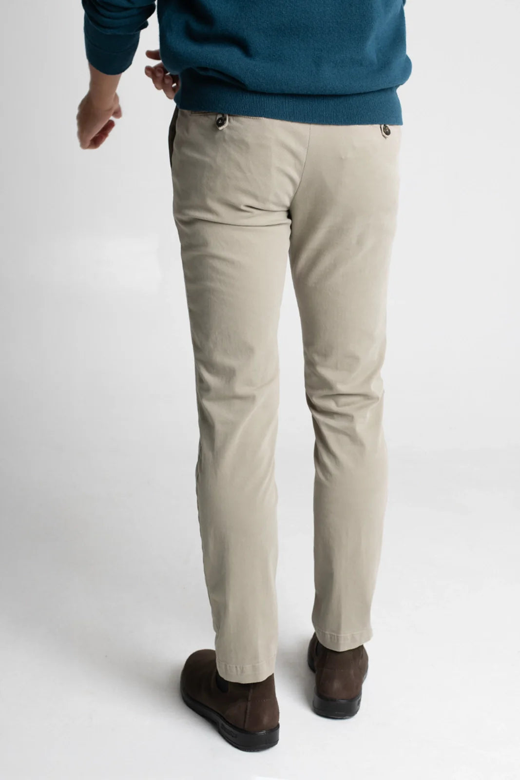 PANTALÓN CHINO TOPO