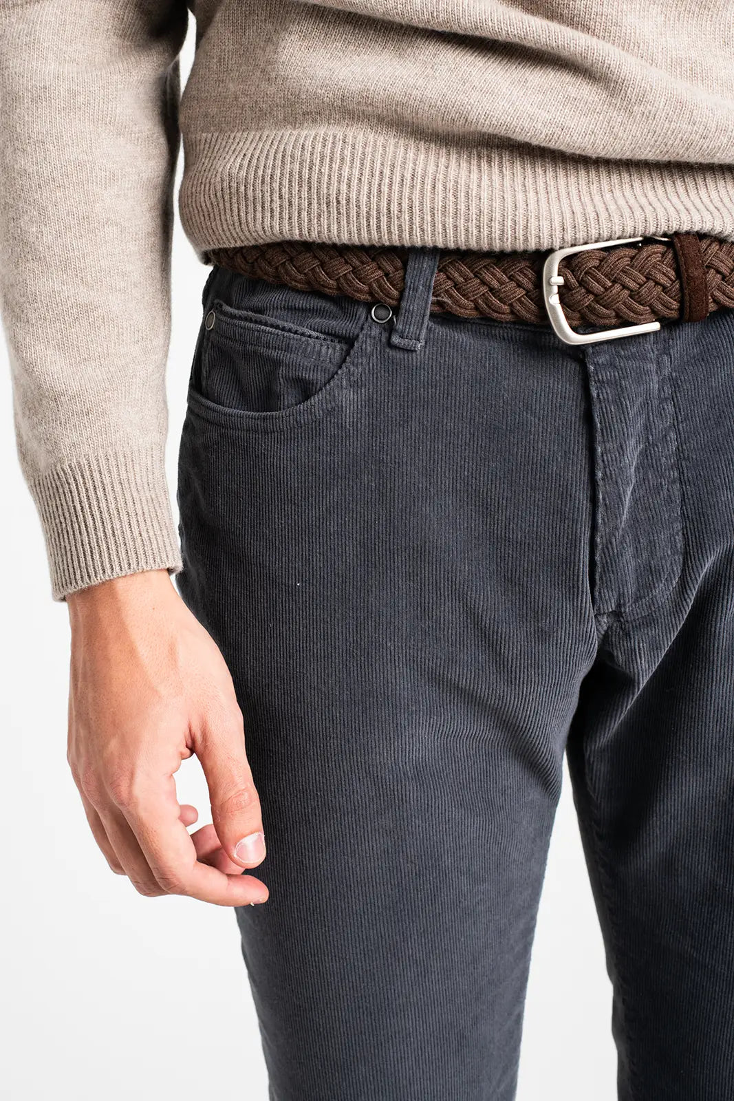 PANTALÓN 5 BOLSILLOS DE PANA GRIS