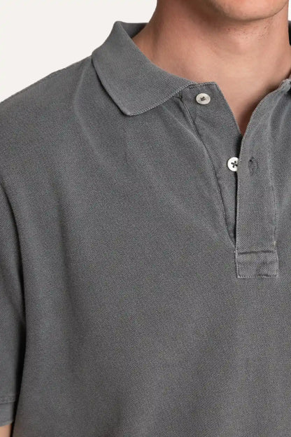 POLO PIQUÉ MANGA CORTA GRIS