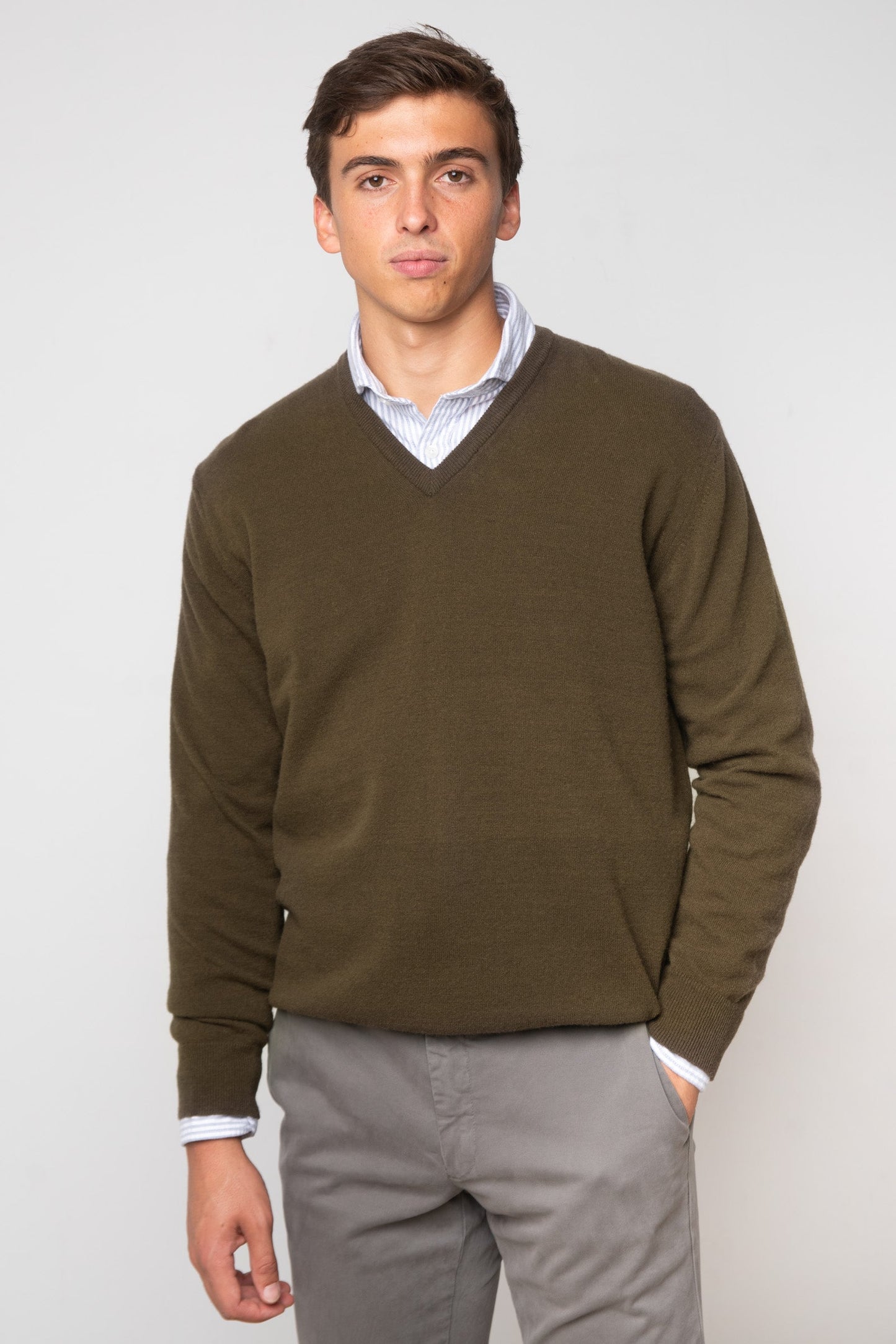 JERSEY CUELLO PICO VERDE PARDO