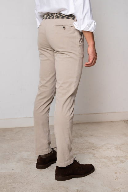 PANTALÓN CHINO BEIGE