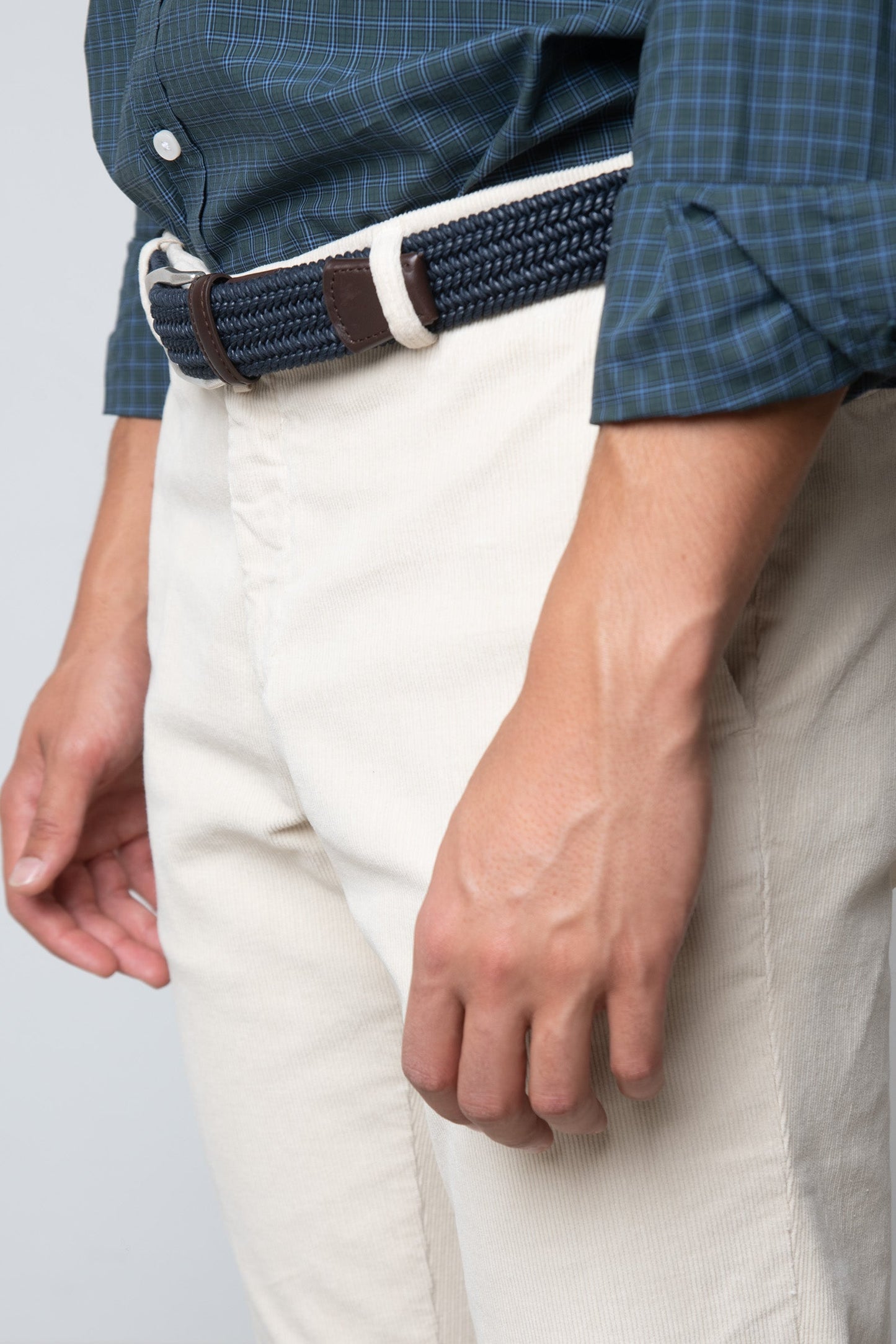 PANTALÓN CHINO DE PANA HUESO