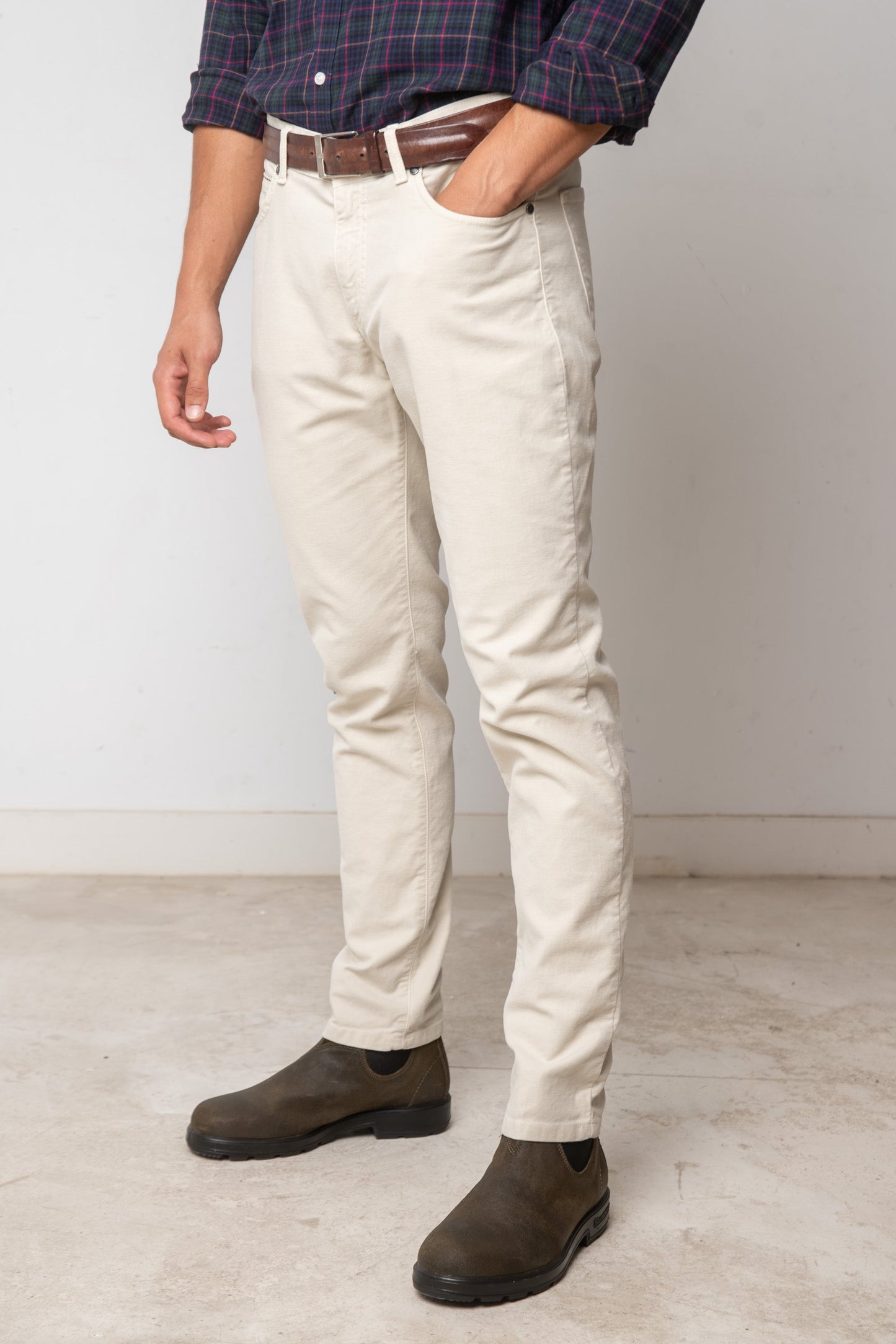 PANTALÓN 5 BOLSILLOS MOLESKI HUESO