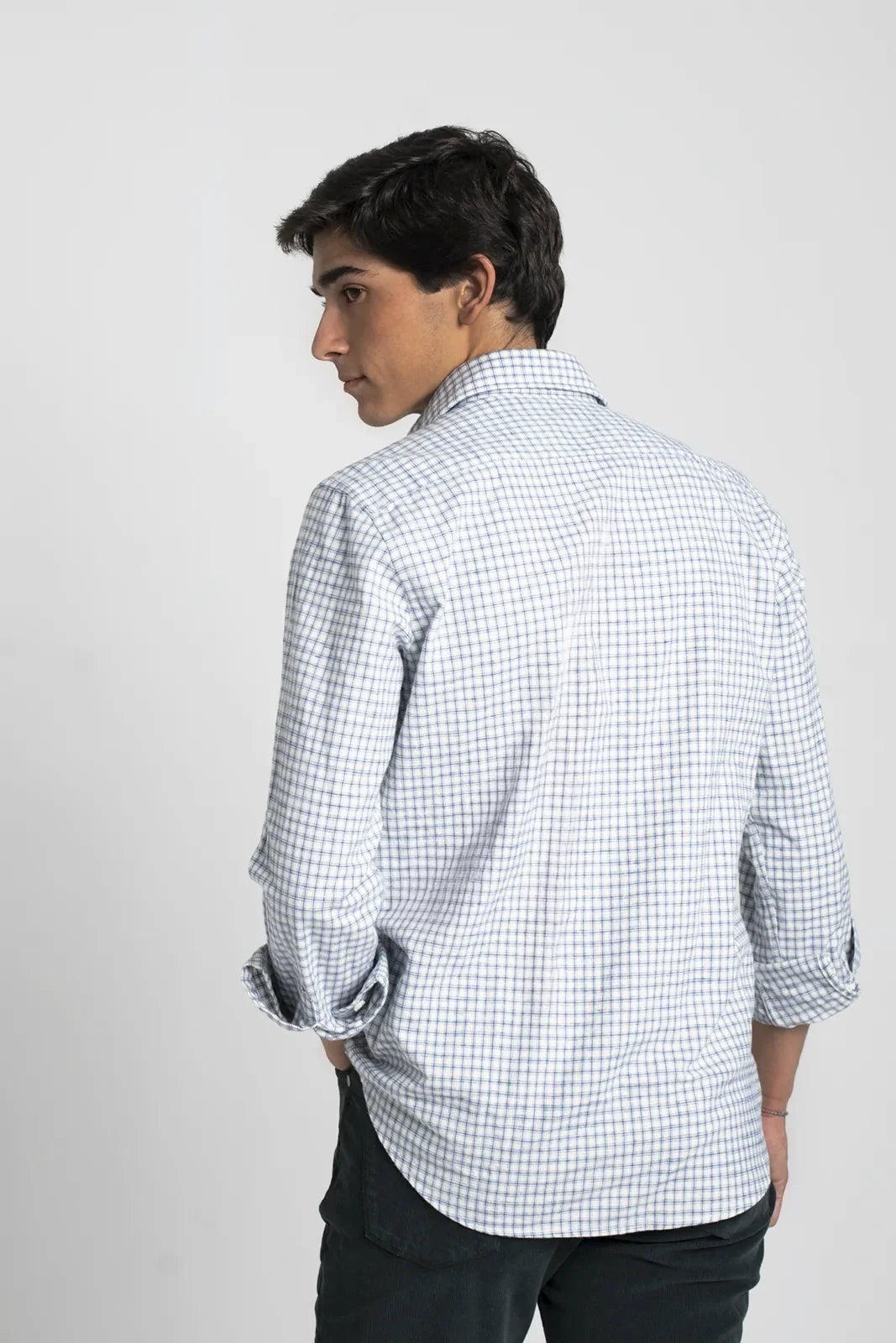 CAMISA CON CUADROS AZULES